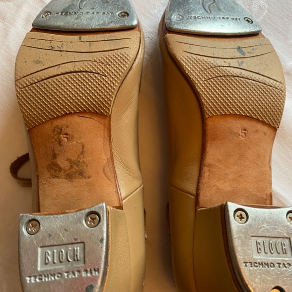 Bloch Beige tap heels - Picture 3 of 3